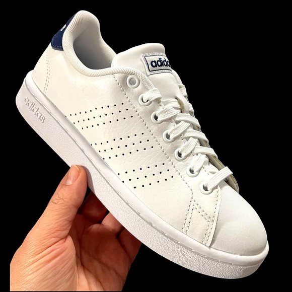 Adidas Advantage Big Boys Lace up Sneakers Size 3.5 White Comfortable Shoes - Picture 2 of 15